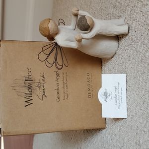 Willow Tree "Guardian Angel" figurine